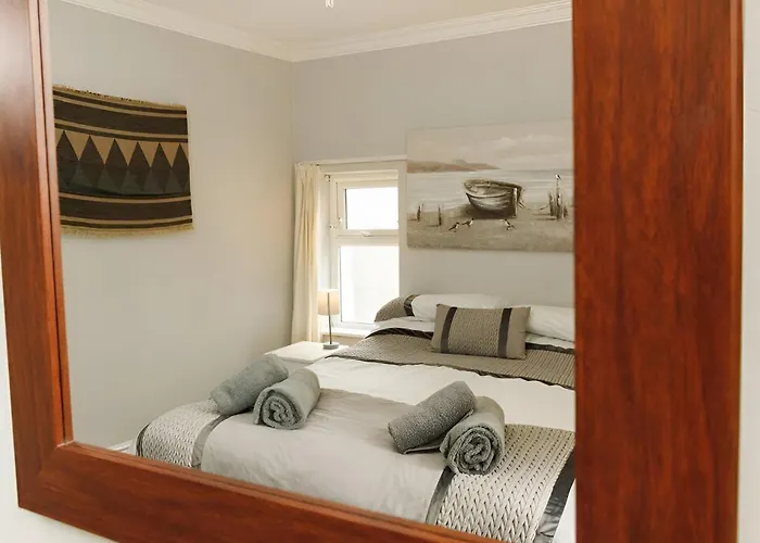 Seaside Bliss Your Perfect 1Br Wales Escape