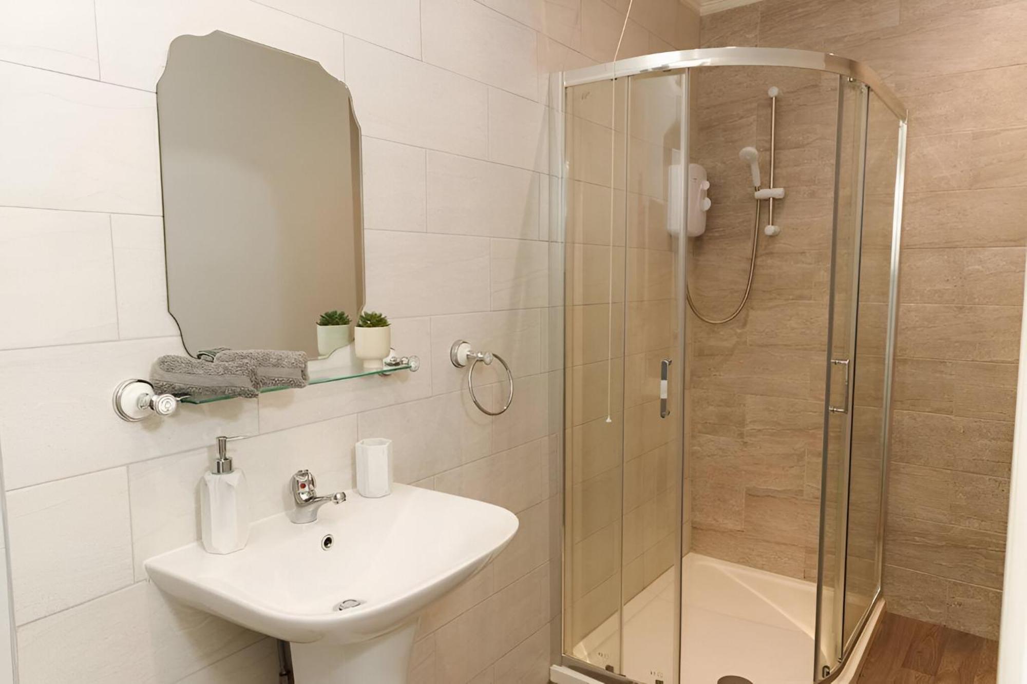 Seaside Bliss Your Perfect 1br Wales Escape Apartment *