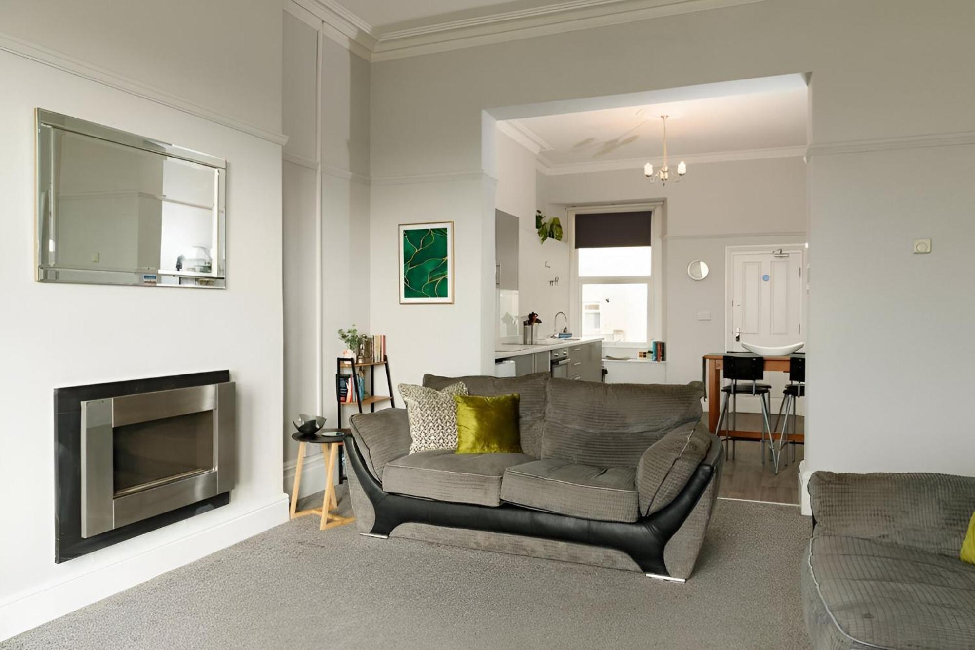 Seaside Bliss Your Perfect 1br Wales Escape *